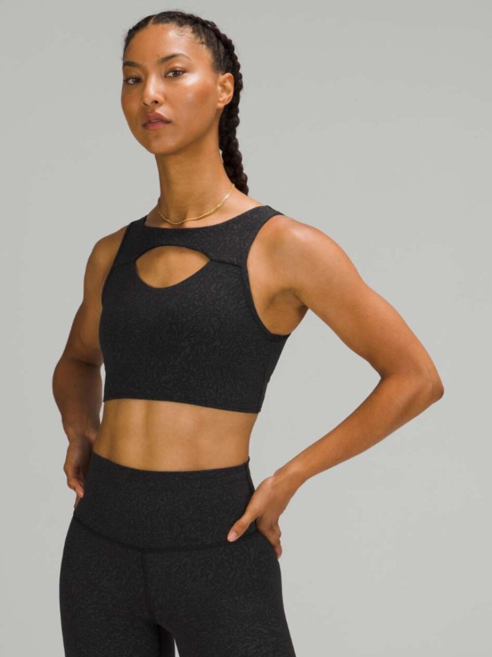 Lululemon Crunch Black Everlux Cut Out Medium Support Sports Bra 6